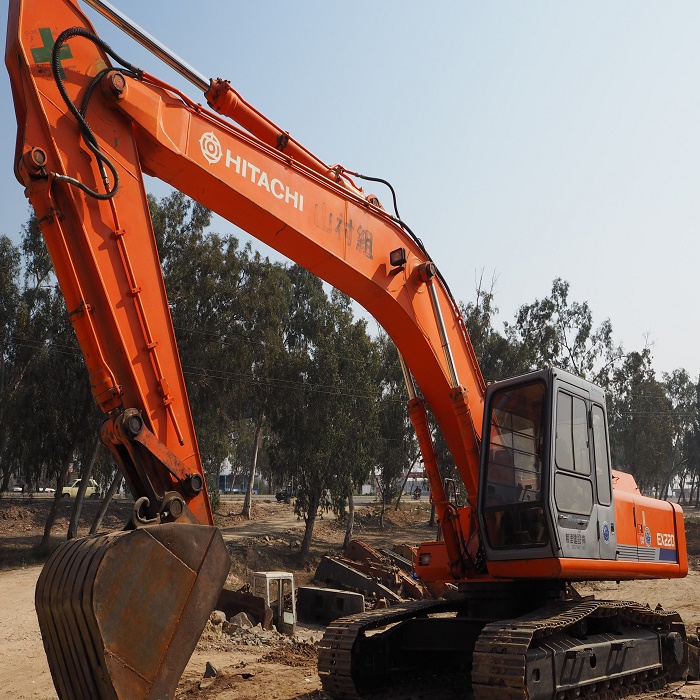Hitachi EX220 Hydraulic Excavator